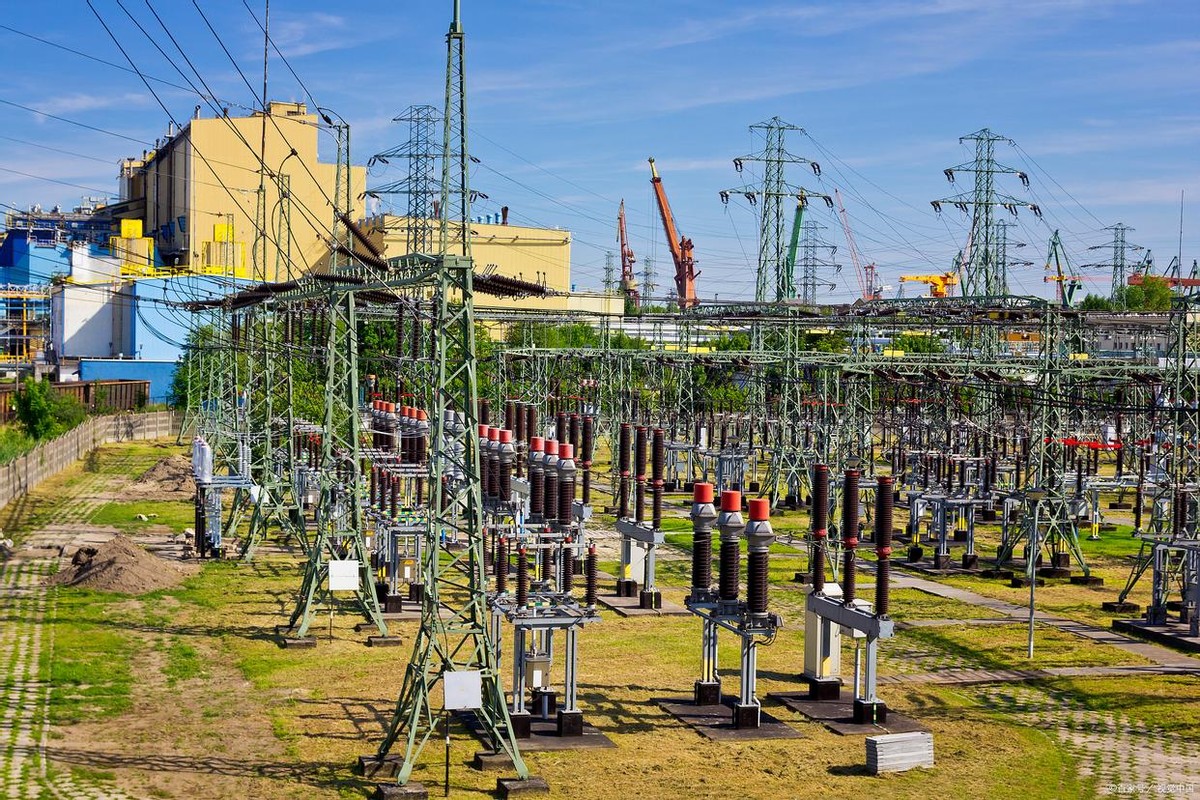 结合材料一 分析国家上调电价的原因_美国电费上涨原因_配电成本分析