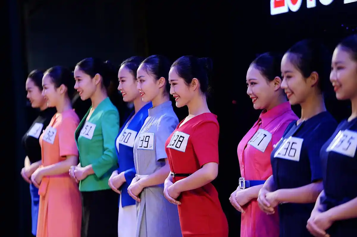 做空姐需要什么条件_成为空姐要求_空姐选拔标准